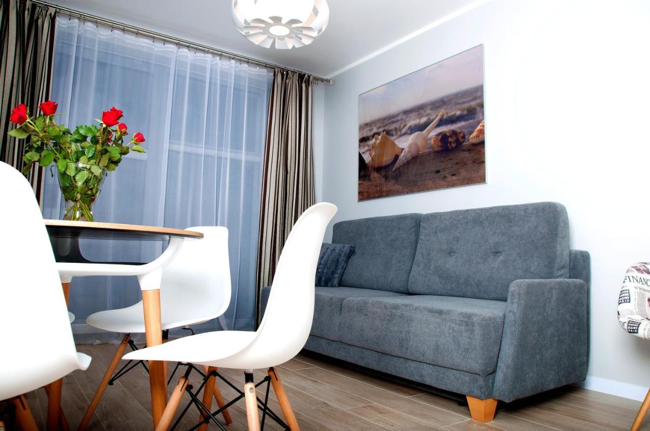 Apartament Ikar - 2 Pokojowy Przy Morzu Z Balkonem Pobierowo Exteriör bild