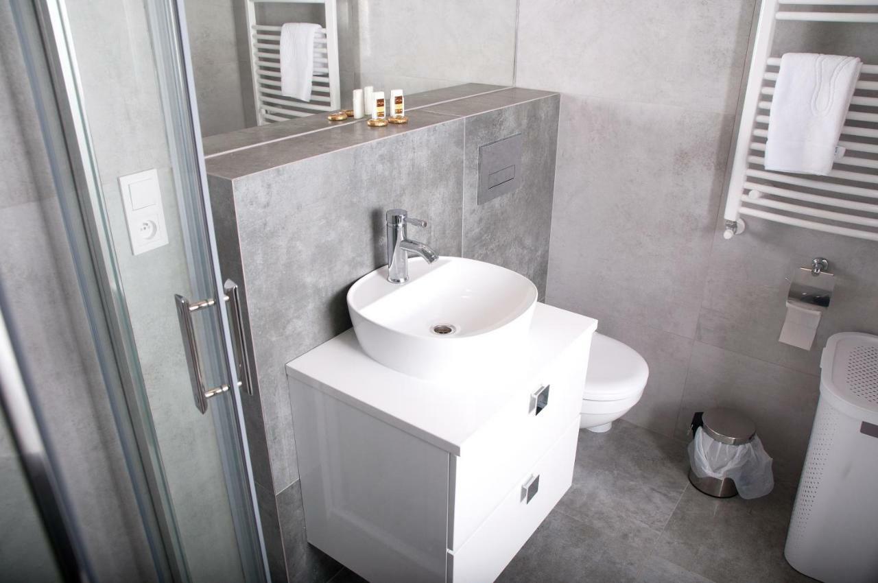 Apartament Ikar - 2 Pokojowy Przy Morzu Z Balkonem Pobierowo Exteriör bild